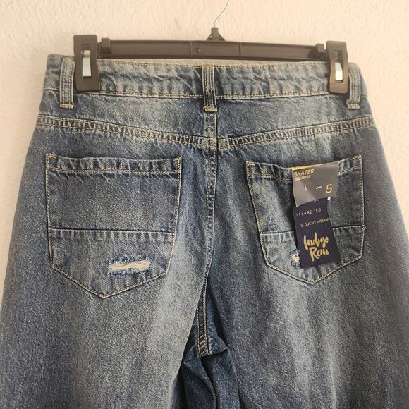 Indigo Rain Women's size‎ 5 Skater High Rise Wide Leg Distressed Jeans NWT - Picture 4 of 5